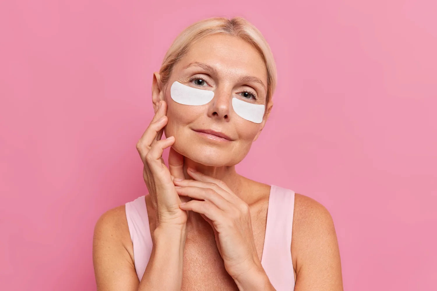 Eye care efter 40 – hvordan plejer man huden omkring øjnene for et ungdommeligt look?